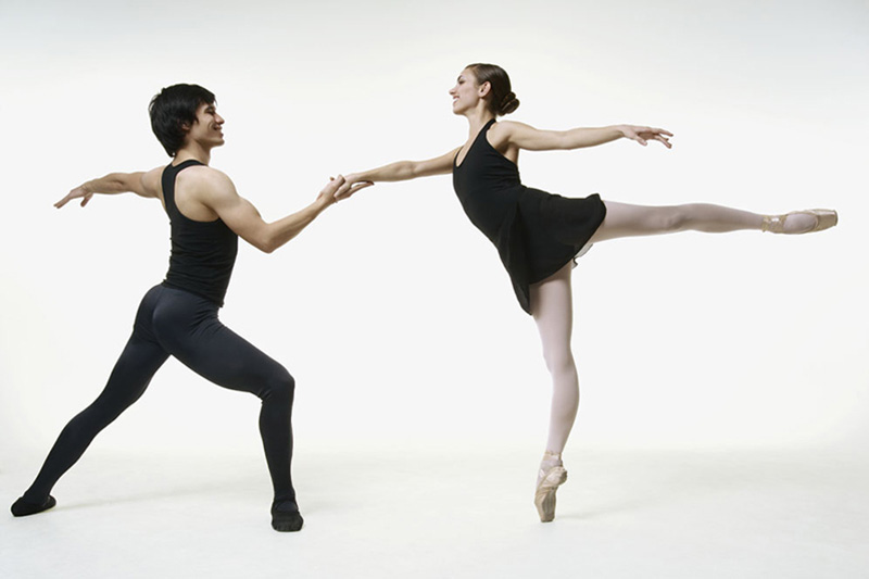 拉丁舞拉丁国标舞是规范,严格,标准的,它是在拉丁舞的基础上发展规范.